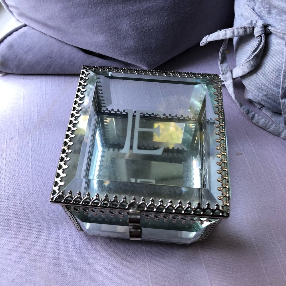 Nicole Miller Glass jewelry box